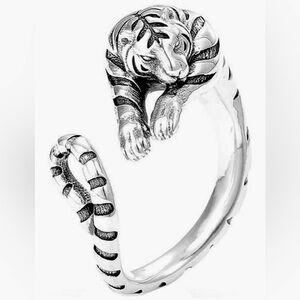 Gorgeous Dillards Upscale Tiger Adjustable ring